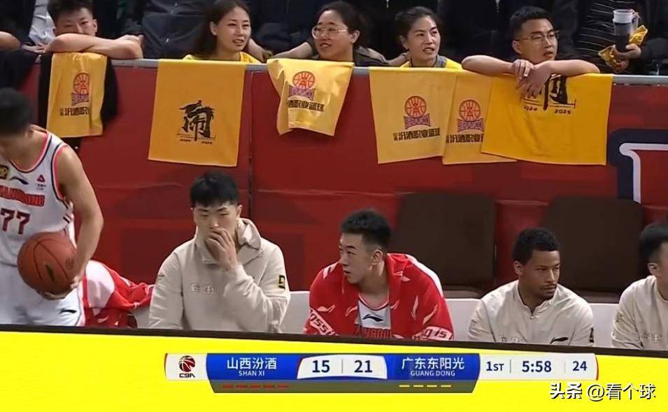 卡昂队中场调整得当，攻防皆备
